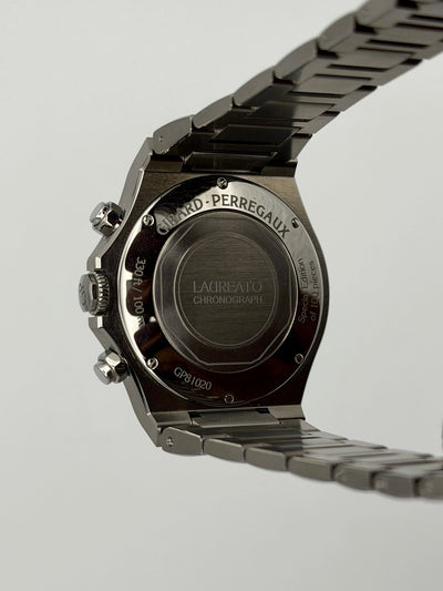 2025 Girard-Perregaux Laureato Chronograph Aiiro 42mm Titanium 81020-21-3311-1GM