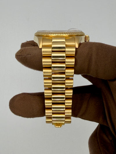 1990 Rolex Day-Date 36mm Yellow Gold 18238