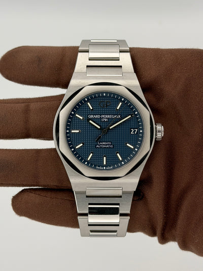 2023 Girard-Perregaux Laureato 42mm Stainless Steel 81010-11-431-11A