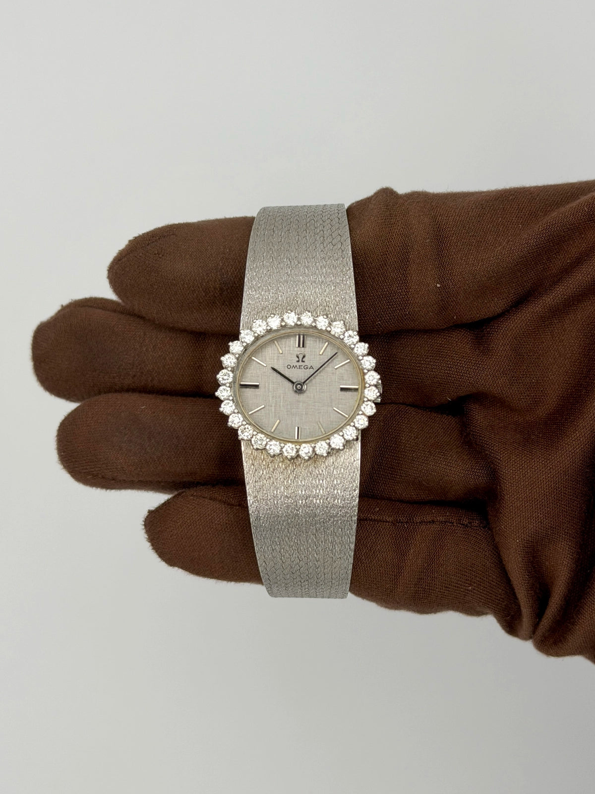 1976 Omega De Ville Vintage 20x22mm White Gold