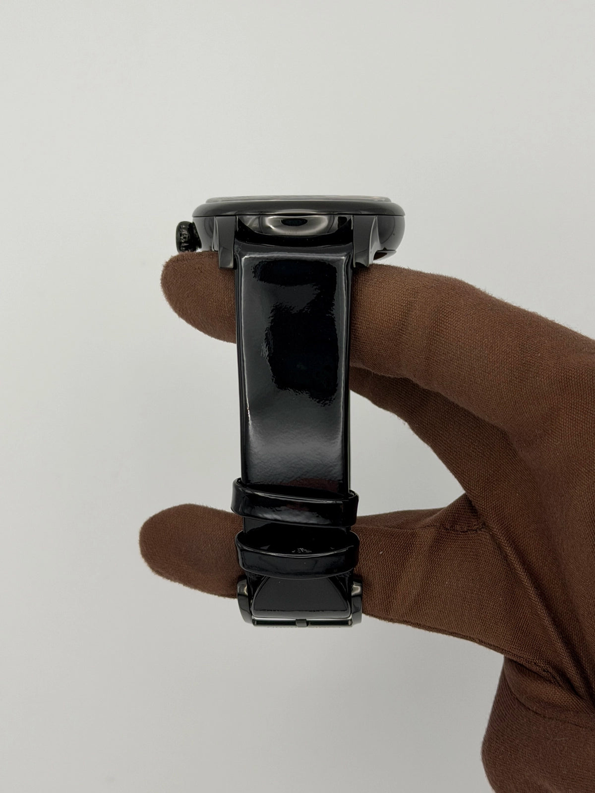 2026 Louis Erard Louis Erard x Sylvie Fleury Le Régulateur "Palette of Shadows" 39mm Leather 85238NN42