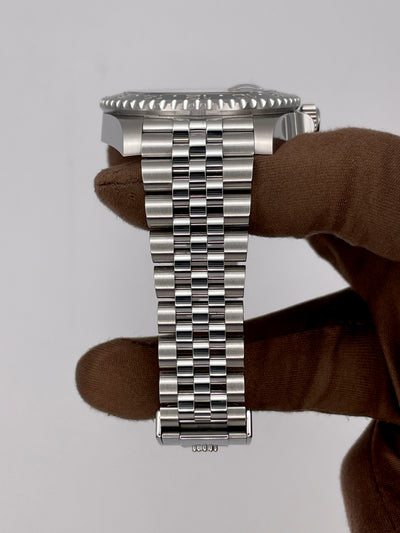 2024 Rolex GMT-Master II Bruce Wayne 40mm Stainless Steel 126710GRNR-0003