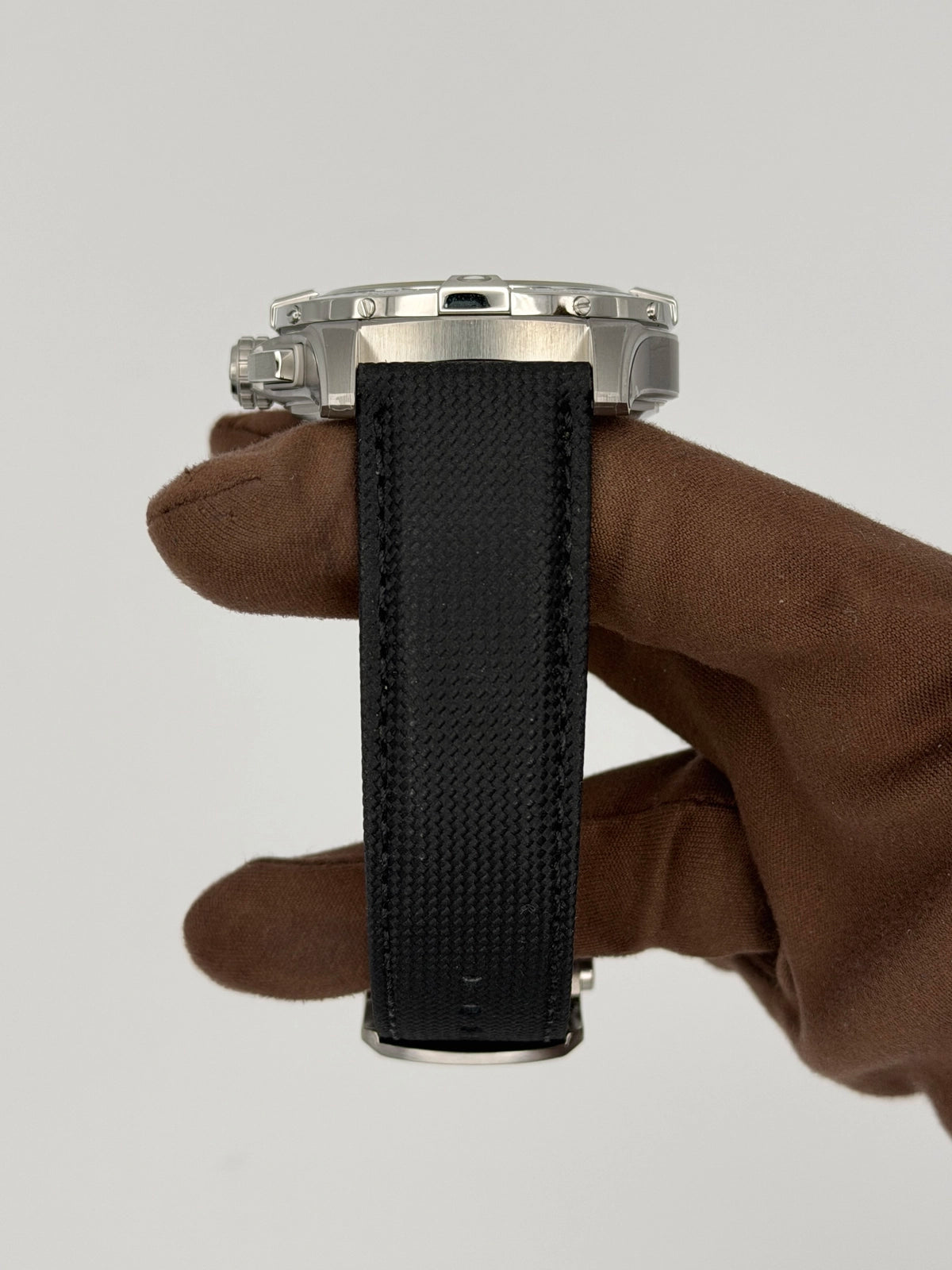 Breitling Avenger B01 Chronograph AB0146101B1X1 — photo 6 of 9