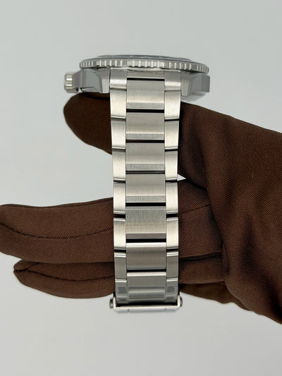 2026 Tag Heuer Aquaracer Professional 300 GMT 42mm Stainless Steel WBP5115.BA0013