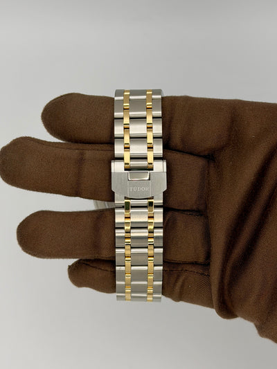 2025 Tudor Royal 41mm Stainless Steel/Yellow Gold M28603-0002