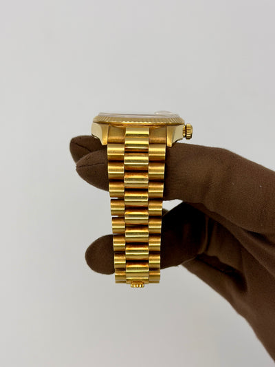 1995 Rolex Day-Date Porcelain Dial 36mm Yellow Gold 18238