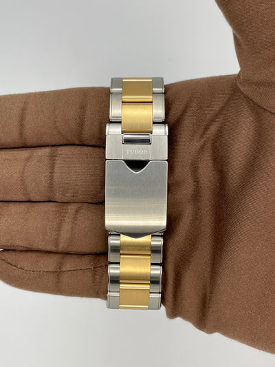 2025 Tudor Black Bay 41mm Stainless Steel/Yellow Gold M79733N-0004