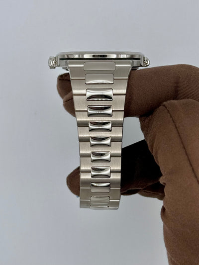 2026 Patek Philippe Nautilus - Date - Sweep Seconds 41mm White Gold 5811/1G-001