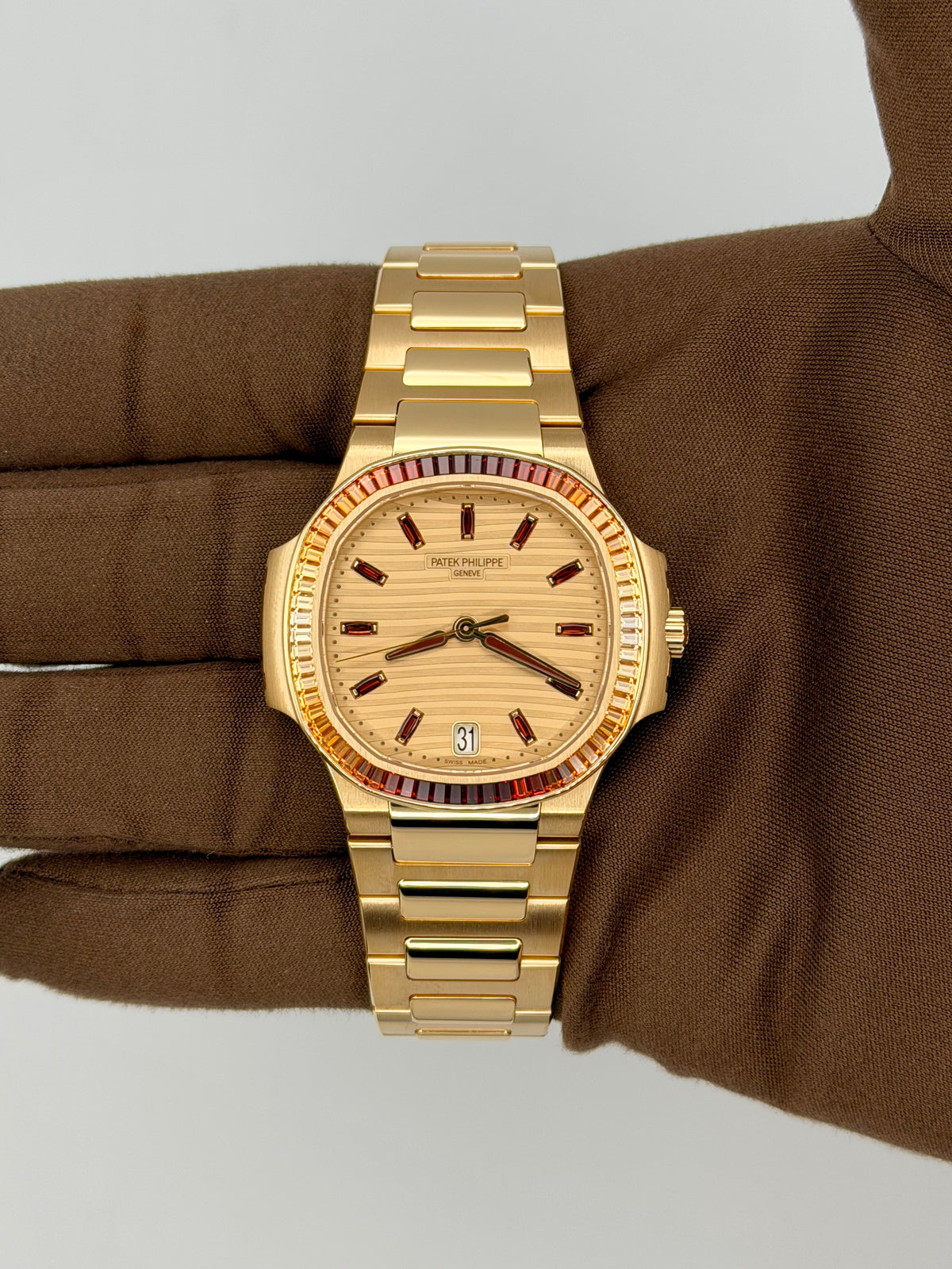 2026 Patek Philippe Nautilus 35.2 35.2mm Rose Gold 7118/1300R-001