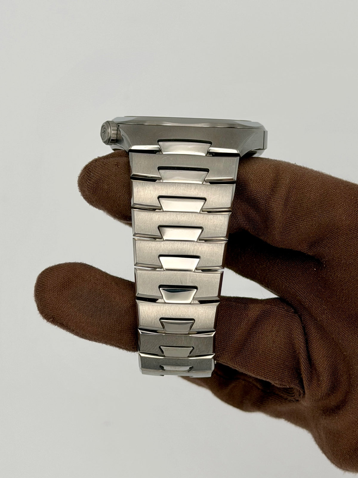 2024 Romain Gauthier C by Romain Gauthier 41mm Titanium MON00581