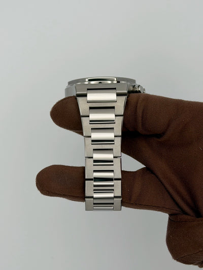 2025 Girard-Perregaux Laureato Chronograph Aiiro 42mm Titanium 81020-21-3311-1GM