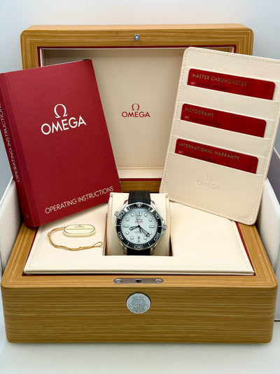 2023 Omega Seamaster Diver 300M Omega Co-Axial Master Chronometer 42mm Stainless Steel 210.32.42.20.04.001
