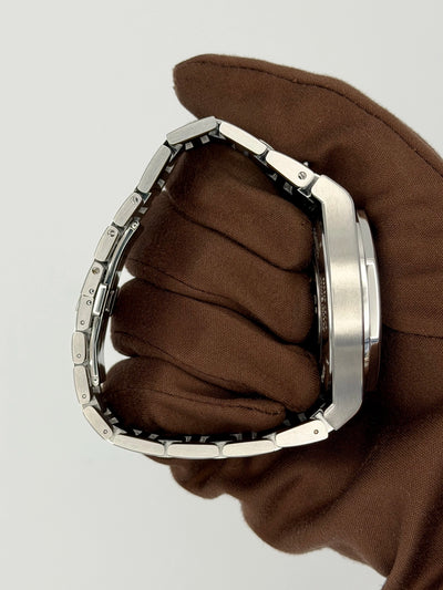 2026 Girard-Perregaux Laureato Chronograph Limtied to 180 Pieces 42mm Stainless Steel 81020-11-3370-1GM