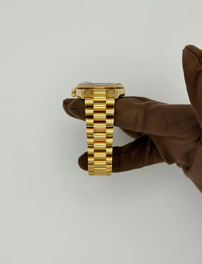 1990 Rolex Day-Date Blue Vignette Diamond Dial 36mm Yellow Gold 18238