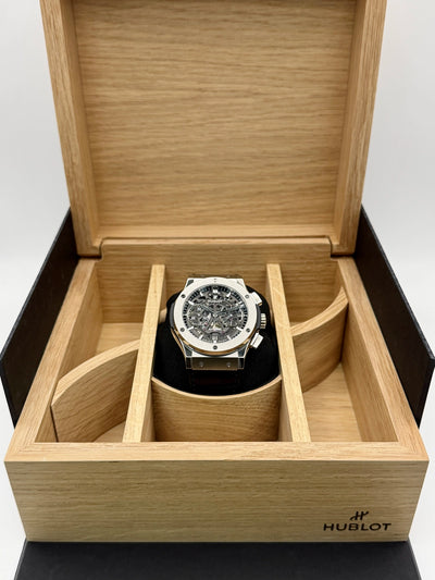 2026 Hublot Classic Fusion Chronograph 45mm Titanium 525.NX.0170.LR