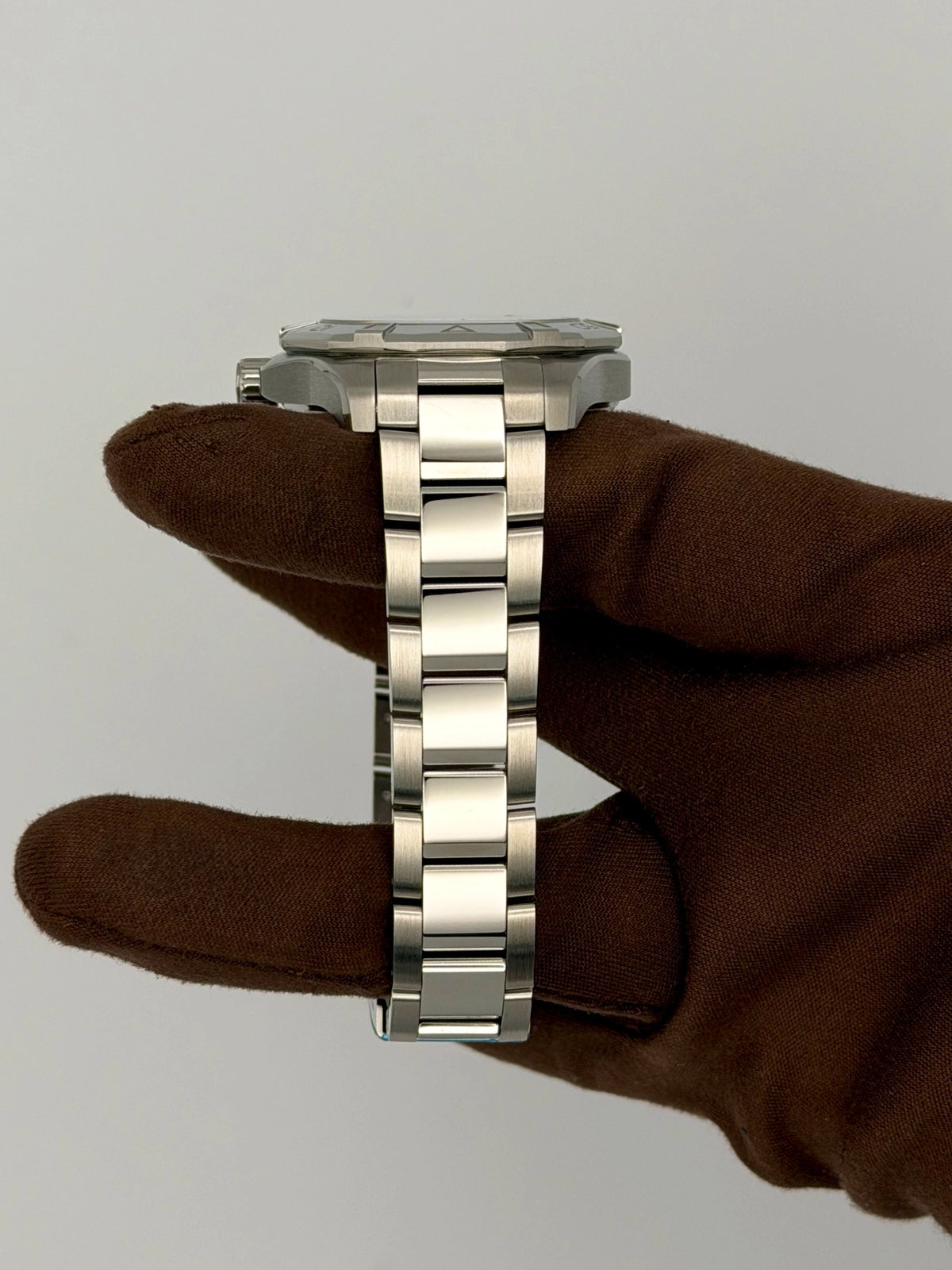2026 Tag Heuer Aquaracer Professional 200 Solargraph 34mm Stainless Steel WBP1313.BA0005