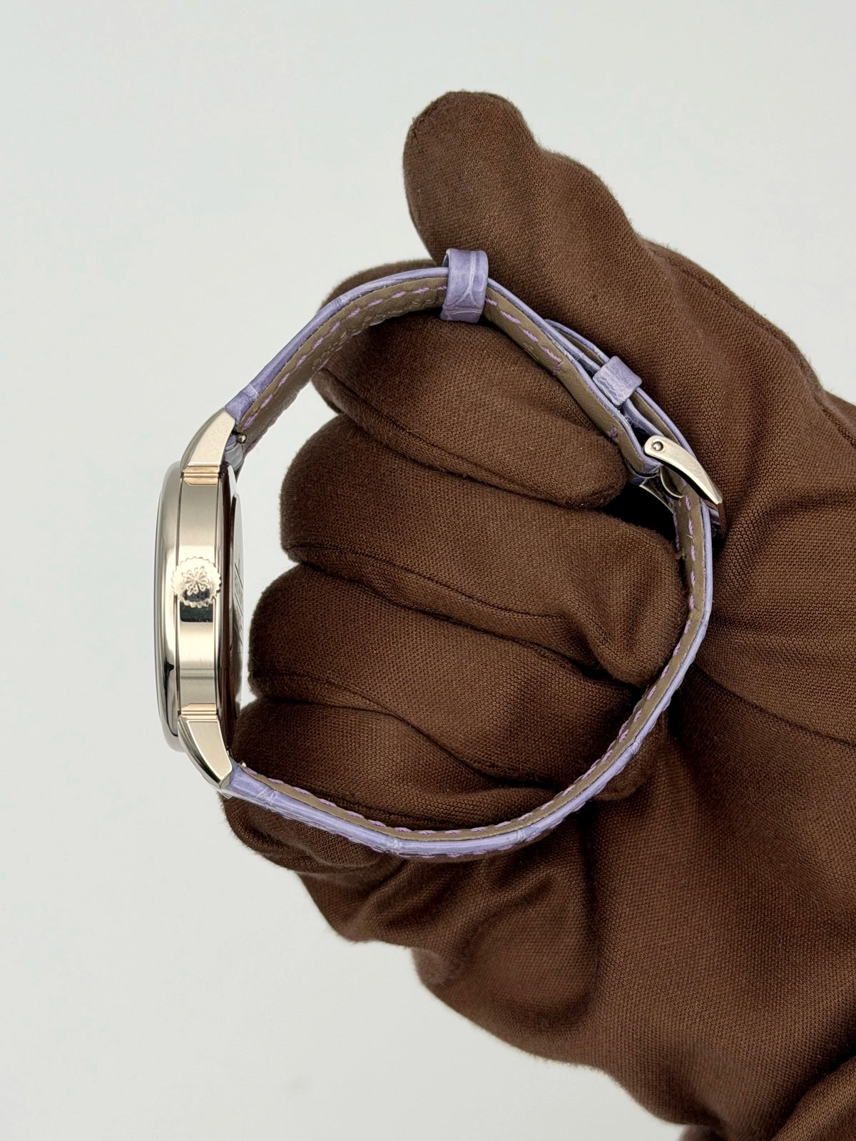 Patek Philippe Calatrava 7127G-010 — photo 2 of 8