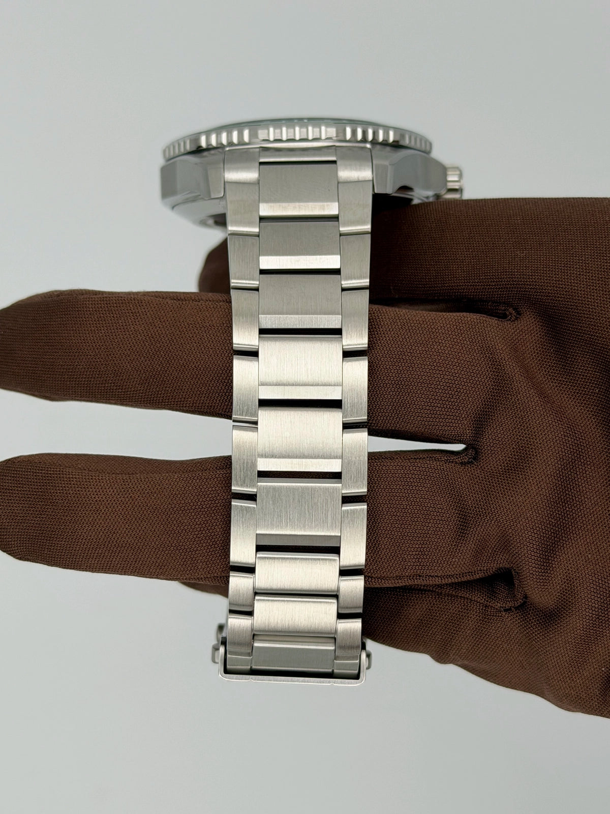 2026 Tag Heuer Aquaracer Professional 300 GMT 42mm Stainless Steel WBP5115.BA0013