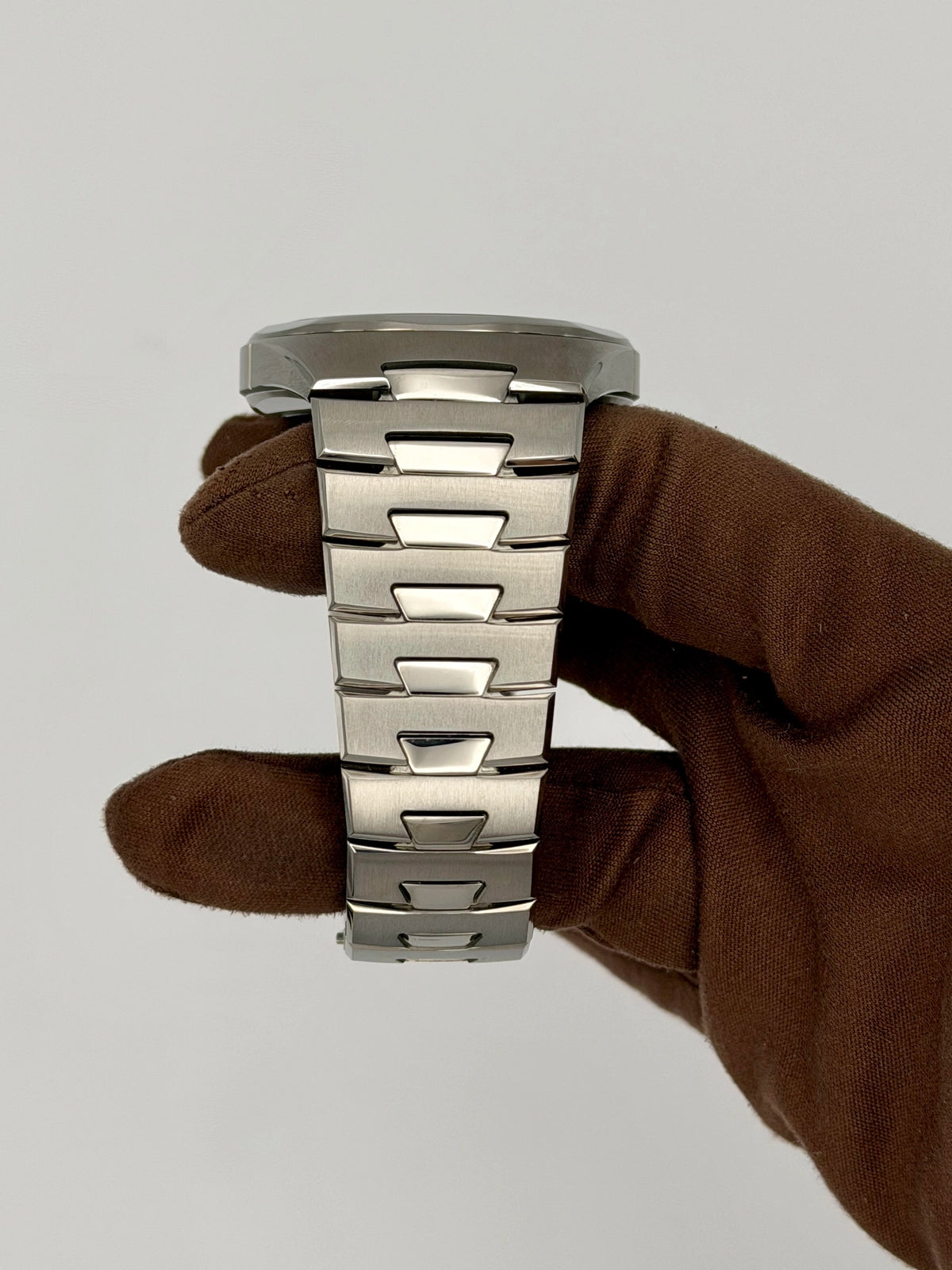 2024 Romain Gauthier C by Romain Gauthier 41mm Titanium MON00581