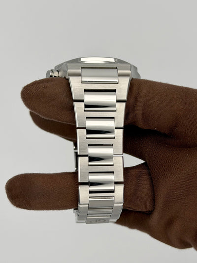 2026 Girard-Perregaux Laureato Chronograph Limtied to 180 Pieces 42mm Stainless Steel 81020-11-3370-1GM