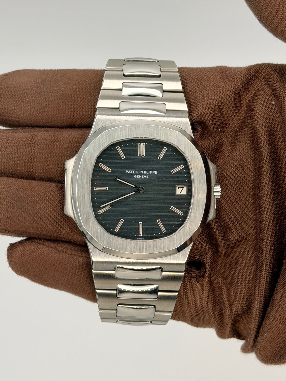 Patek Philippe Nautilus 40mm Stainless Steel 3700