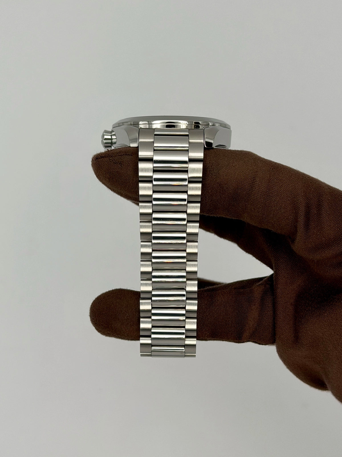 Omega Seamaster Aqua Terra 150M Co-Axial Master Chronometer 220.10.38.20.09.001 — photo 5 of 10