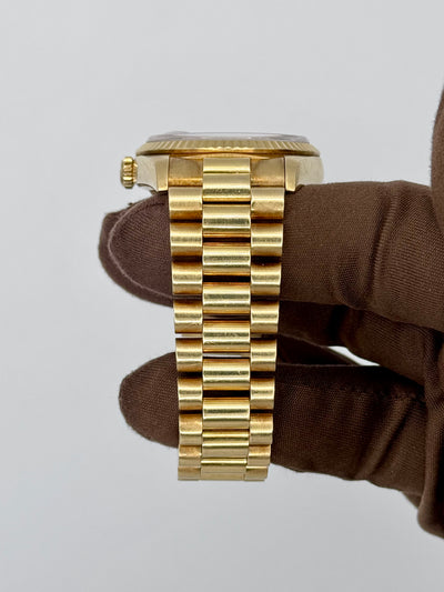 1988 Rolex Day-Date Champagne Index 36mm Yellow Gold 18238