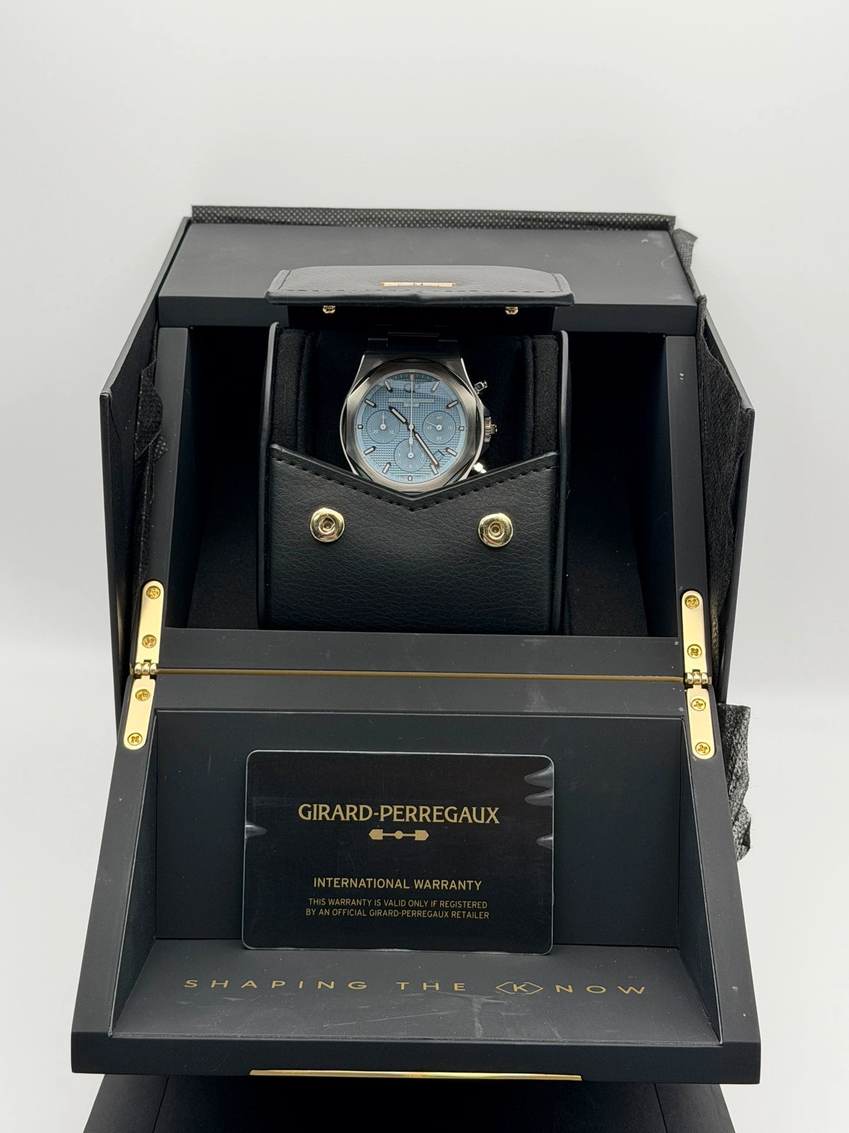 2026 Girard-Perregaux Laureato Chronograph Limtied to 180 Pieces 42mm Stainless Steel 81020-11-3370-1GM